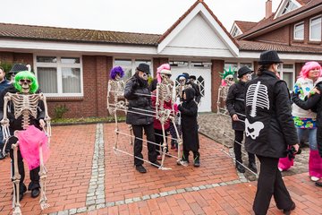 Bild 42 - Latuff 2016 Umzug